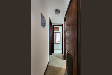 Apartamento à venda com 113m², 2 quartos e 2 vagasCorredor 