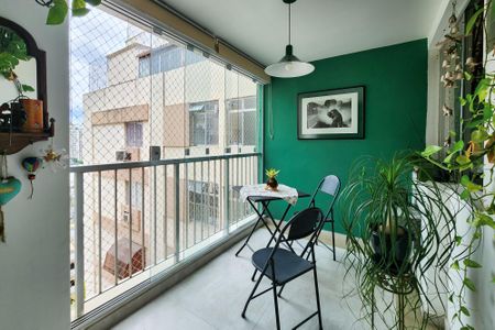 Apartamento à venda com 113m², 2 quartos e 2 vagasSala 