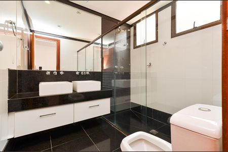 Banheiro Suíte de apartamento para alugar com 4 quartos, 150m² em Cruzeiro, Belo Horizonte