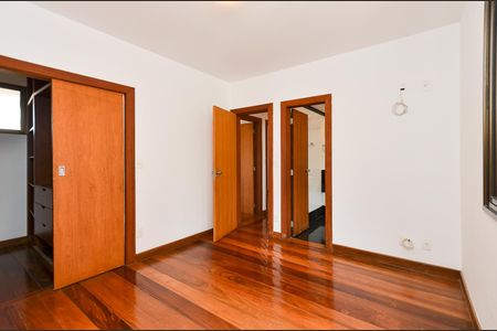 Apartamento para alugar com 150m², 4 quartos e 2 vagasSuíte 1
