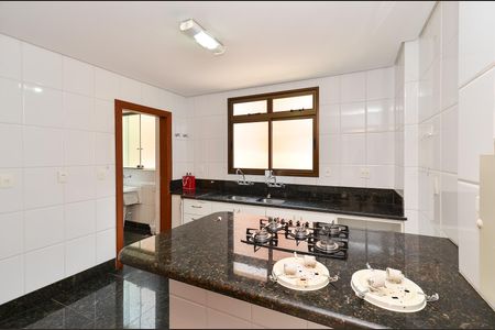 Apartamento para alugar com 150m², 4 quartos e 2 vagasCozinha