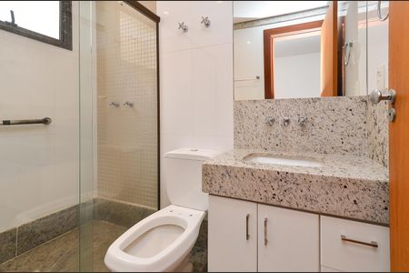 Apartamento para alugar com 150m², 4 quartos e 2 vagasBanheiro Suíte 2