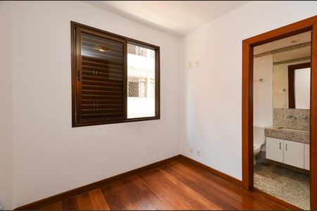 Apartamento para alugar com 150m², 4 quartos e 2 vagasSuíte 2