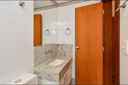 Apartamento para alugar com 150m², 4 quartos e 2 vagasBanheiro Suíte 2