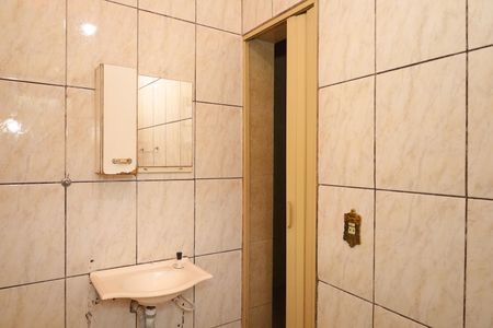 Casa para alugar com 30m², 1 quarto e sem vagaBanheiro