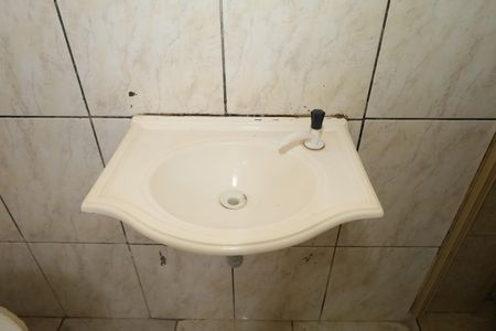 Casa para alugar com 30m², 1 quarto e sem vagaBanheiro