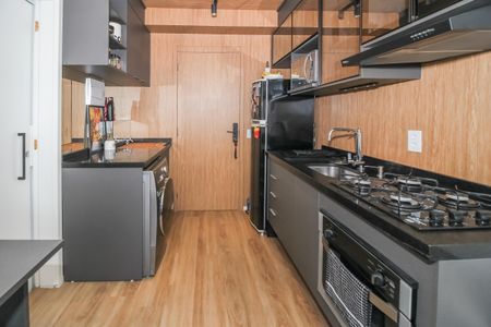 Cozinha de apartamento para alugar com 1 quarto, 30m² em Vila Romana, São Paulo