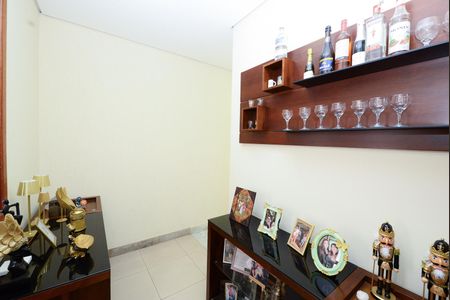 Casa para alugar com 412m², 3 quartos e 4 vagasCorredor