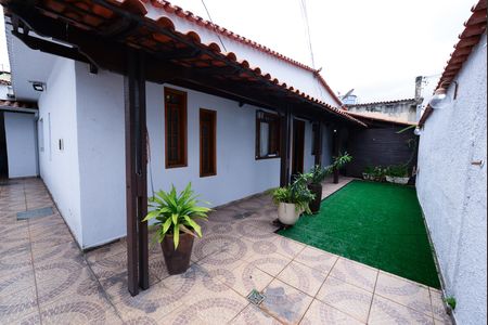 Casa para alugar com 412m², 3 quartos e 4 vagasQuintal
