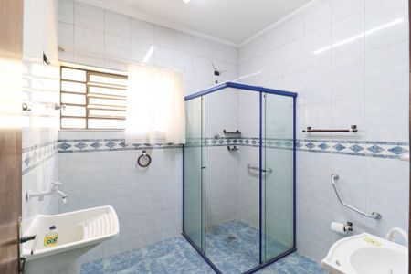 Casa para alugar com 45m², 1 quarto e 1 vaga Casa para alugar com 45m², 1 quarto e 1 vagaBanheiro e Área de serviço