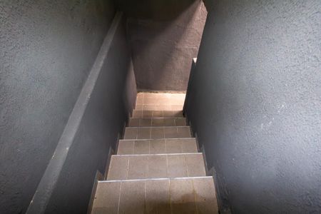 Casa para alugar com 115m², 2 quartos e sem vagaEscada