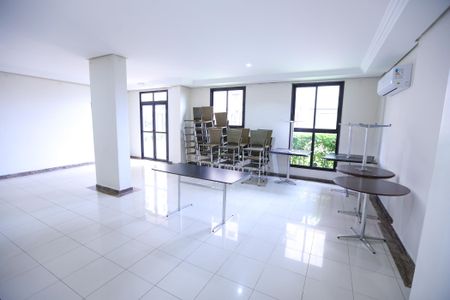 Apartamento para alugar com 80m², 3 quartos e 1 vaga Apartamento para alugar com 80m², 3 quartos e 1 vagaSalão de Festas