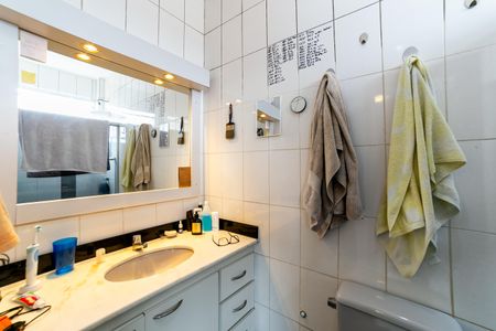 Apartamento à venda com 60m², 1 quarto e 2 vagasBanheiro da Suíte