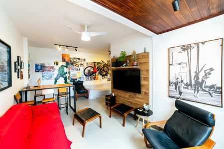 Sala de apartamento à venda com 1 quarto, 60m² em Maria Virgínia, Belo Horizonte
