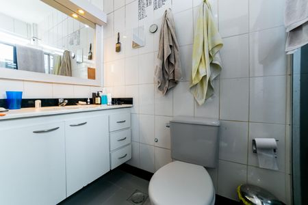 Apartamento à venda com 60m², 1 quarto e 2 vagasBanheiro da Suíte