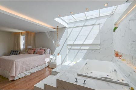 Apartamento à venda com 300m², 4 quartos e 4 vagas Apartamento à venda com 300m², 4 quartos e 4 vagasSuíte Master