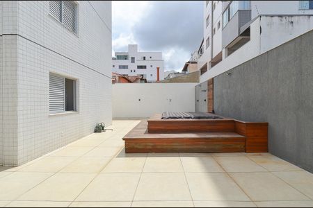Apartamento à venda com 300m², 4 quartos e 4 vagas Apartamento à venda com 300m², 4 quartos e 4 vagasÁrea Privativa