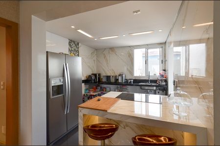 Apartamento à venda com 300m², 4 quartos e 4 vagas Apartamento à venda com 300m², 4 quartos e 4 vagasCozinha