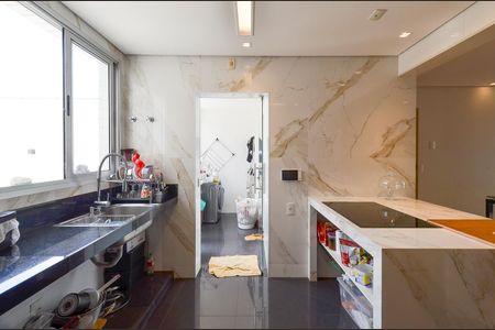 Apartamento à venda com 300m², 4 quartos e 4 vagas Apartamento à venda com 300m², 4 quartos e 4 vagasCozinha