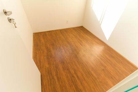 Quarto 1 de apartamento para alugar com 2 quartos, 34m² em Vila Carmosina, São Paulo