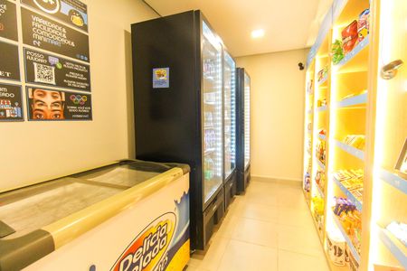 Apartamento para alugar com 34m², 2 quartos e sem vaga Apartamento para alugar com 34m², 2 quartos e sem vagaMini Mercado