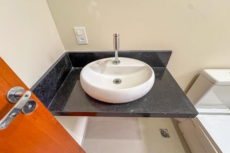 Casa para alugar com 190m², 3 quartos e 2 vagas Casa para alugar com 190m², 3 quartos e 2 vagasBanheiro da Suíte