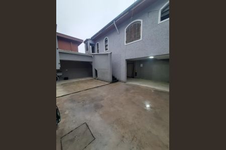 Casa à venda com 250m², 3 quartos e 4 vagasFoto 01