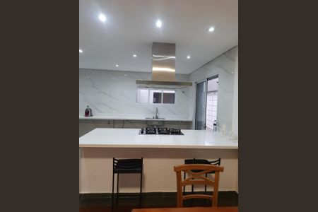 Casa à venda com 250m², 3 quartos e 4 vagasFoto 03