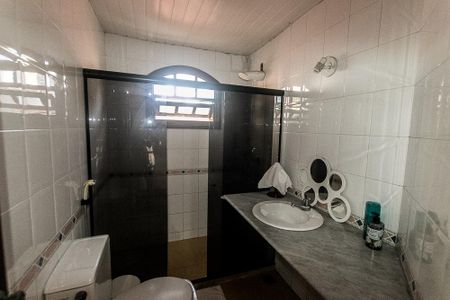 Casa para alugar com 300m², 5 quartos e 3 vagasBanheiro do Quarto 5