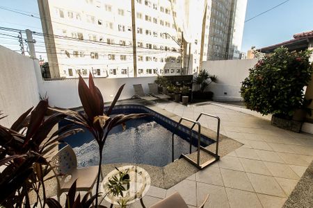 Casa para alugar com 300m², 5 quartos e 3 vagasÁrea comum - Piscina