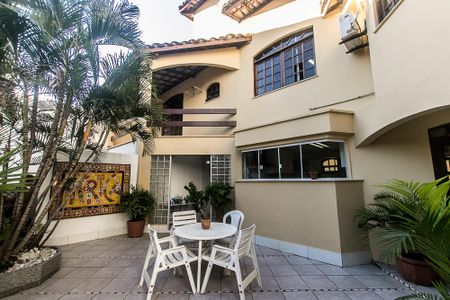 Casa para alugar com 300m², 5 quartos e 3 vagasÁrea comum