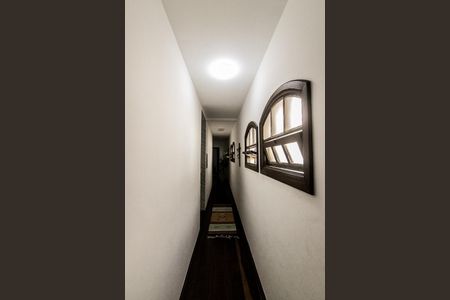 Casa para alugar com 300m², 5 quartos e 3 vagasCorredor