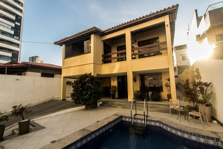 Casa para alugar com 300m², 5 quartos e 3 vagasÁrea comum - Piscina