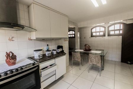 Casa para alugar com 300m², 5 quartos e 3 vagasCozinha