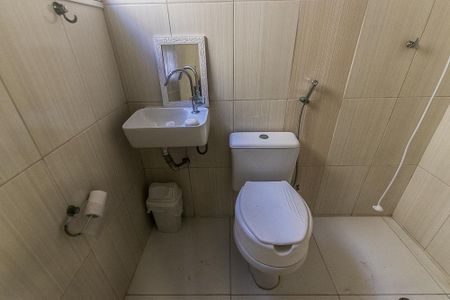 Casa para alugar com 300m², 5 quartos e 3 vagasBanheiro do Quarto 1