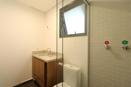 Apartamento para alugar com 65m², 2 quartos e 1 vagaBanheiro da Suíte 1