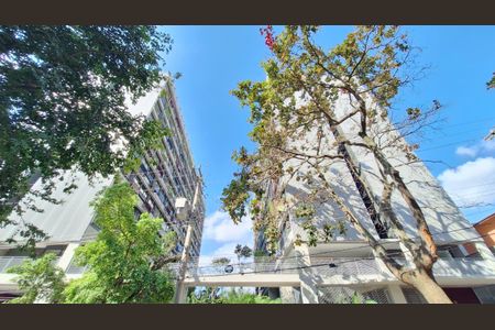 Apartamento para alugar com 65m², 2 quartos e 1 vagaFachada