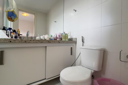 Apartamento para alugar com 174m², 4 quartos e 3 vagasBanheiro da Suíte 1