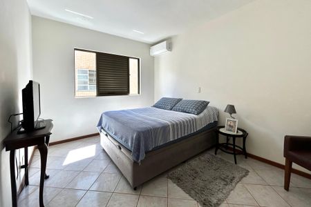 Apartamento para alugar com 240m², 4 quartos e 2 vagasQuarto 1