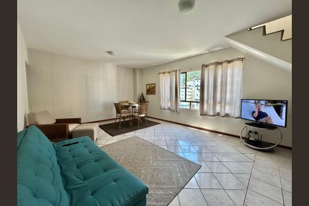 Apartamento para alugar com 240m², 4 quartos e 2 vagasSala