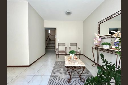 Apartamento para alugar com 240m², 4 quartos e 2 vagasHall de entrada