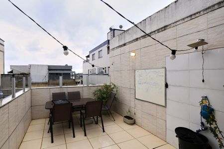 Apartamento à venda com 160m², 4 quartos e 2 vagas Apartamento à venda com 160m², 4 quartos e 2 vagasCobertura