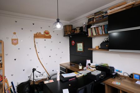 Apartamento à venda com 160m², 4 quartos e 2 vagas Apartamento à venda com 160m², 4 quartos e 2 vagasEscritório