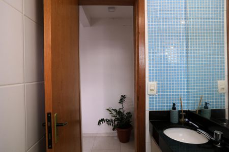 Apartamento à venda com 160m², 4 quartos e 2 vagas Apartamento à venda com 160m², 4 quartos e 2 vagasBanheiro 1
