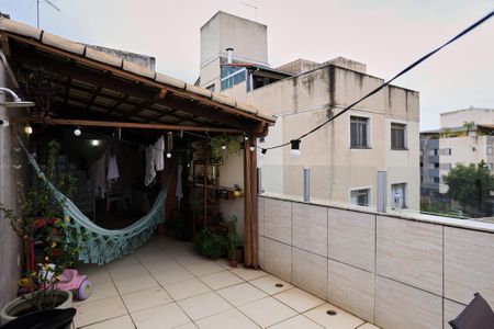 Apartamento à venda com 160m², 4 quartos e 2 vagas Apartamento à venda com 160m², 4 quartos e 2 vagasCobertura