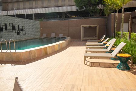 Apartamento à venda com 37m², 2 quartos e sem vagaÁrea comum - Piscina