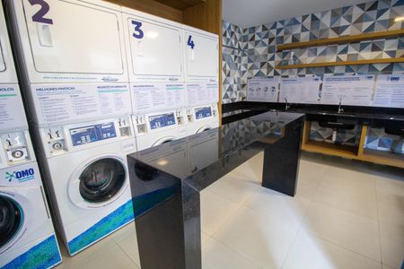 Apartamento à venda com 37m², 2 quartos e sem vagaÁrea comum - Lavanderia