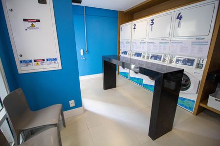 Apartamento à venda com 37m², 2 quartos e sem vagaÁrea comum - Lavanderia