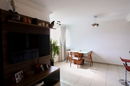 Apartamento à venda com 79m², 3 quartos e 2 vagas Apartamento à venda com 79m², 3 quartos e 2 vagasSala