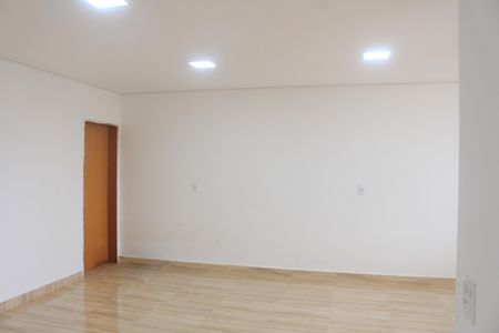 Sala de casa para alugar com 2 quartos, 80m² em Vila Palmares, São Caetano do Sul